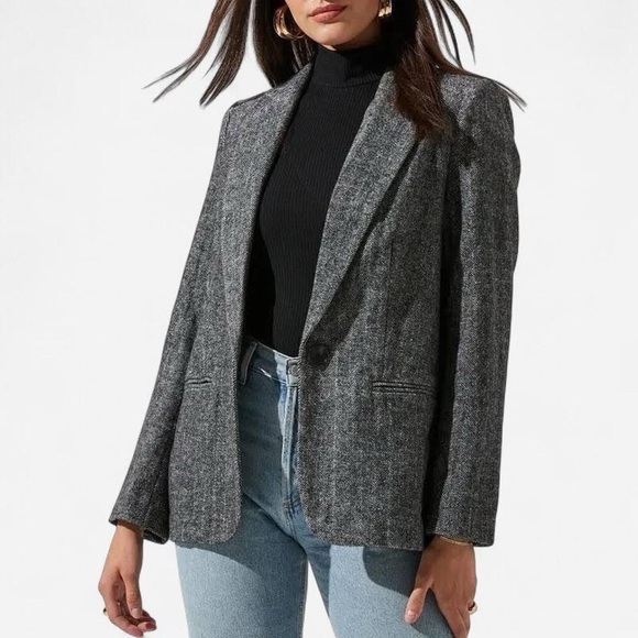 Astr Jackets & Blazers - ASTR The Label Harlow Oversized Plaid Blazer